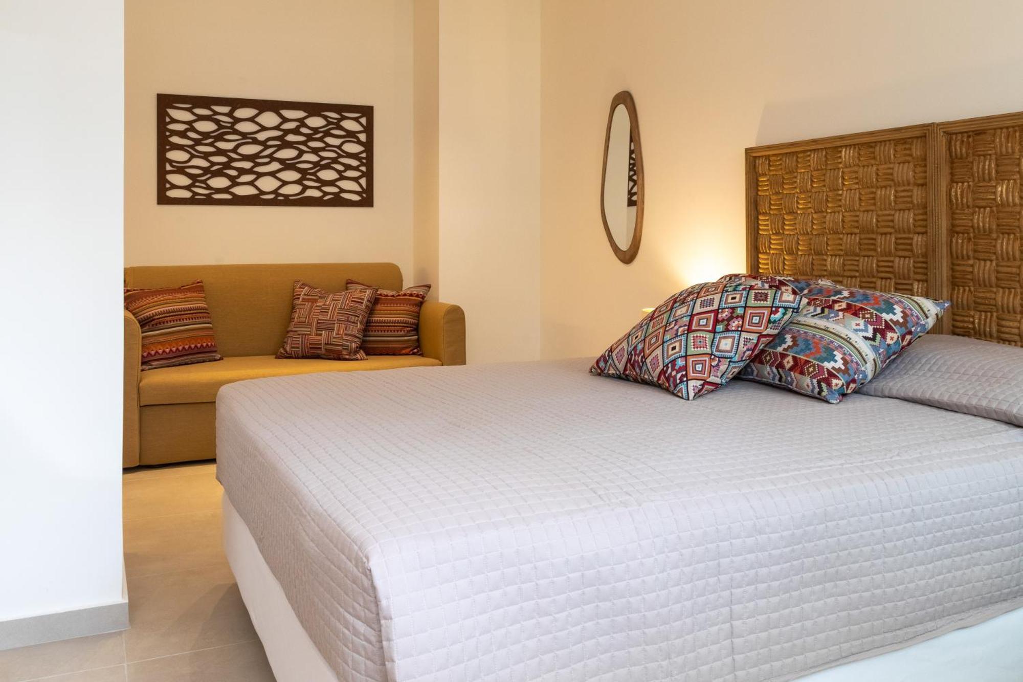 Arancia Elegant Rooms And Suites Tolón Exterior photo