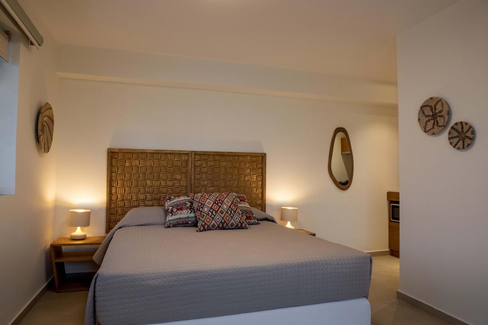 Arancia Elegant Rooms And Suites Tolón Exterior photo