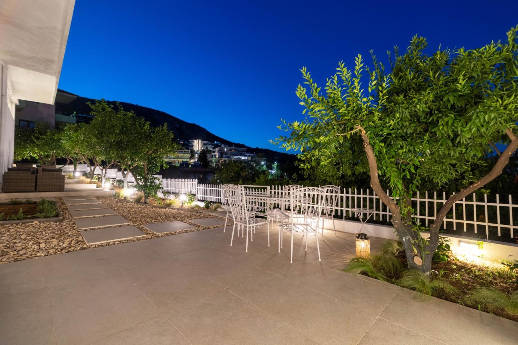 Arancia Elegant Rooms And Suites Tolón Exterior photo